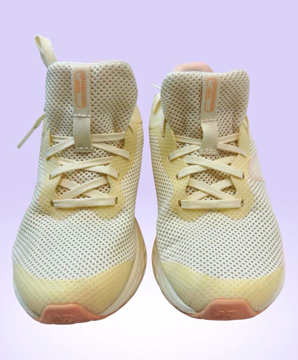 New Balance Fresh Foam Arishi v4 Unisex Kids Sneakers Beige/Pink US 4